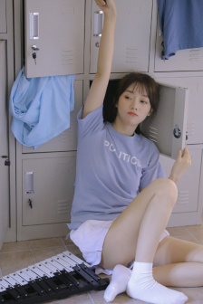床上戏激烈有叫声